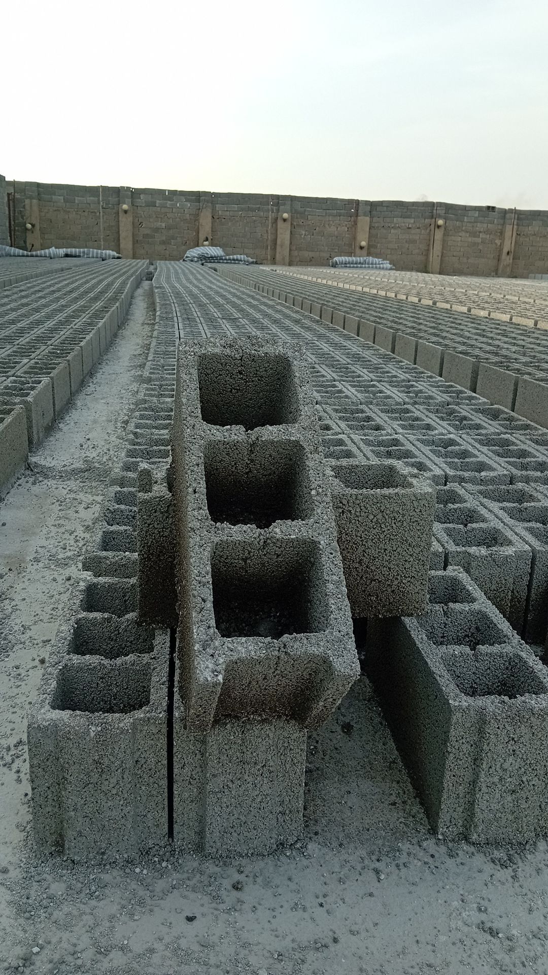 بلوک ۲۰ دوجداره نیمه اتومات
